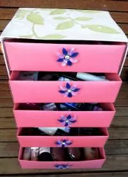 Organizator cu mâinile lor