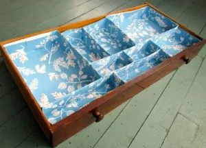 Organizator cu mâinile lor