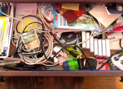 Organizator cu mâinile lor