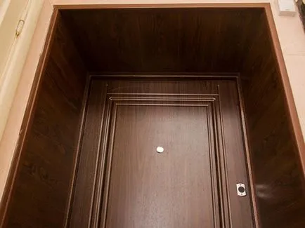 Pârtii pentru usi de intrare cu mâinile lor (foto)
