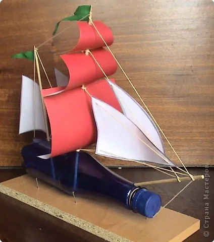 Veliere din sticle de plastic, artiști de țară (sticle de plastic) Veliere din sticle de plastic, artiști țară
