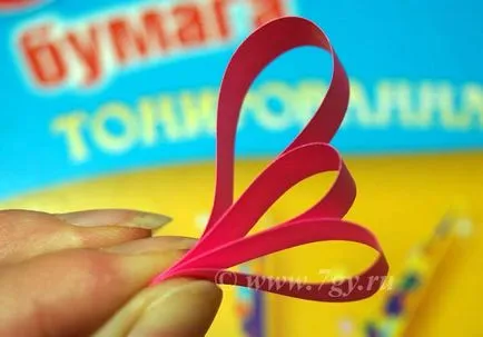 Cock de hârtie colorată (con) hack pentru Paste sau de Anul Nou cocoș pentru copiii cu propriile lor mâini