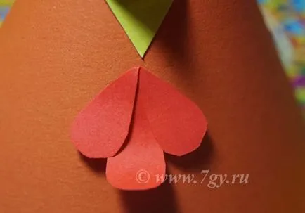 Cock de hârtie colorată (con) hack pentru Paste sau de Anul Nou cocoș pentru copiii cu propriile lor mâini