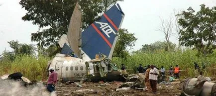 De ce cad avioane