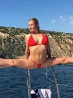 Deoarece culoarea parului de la Ksenia Borodina
