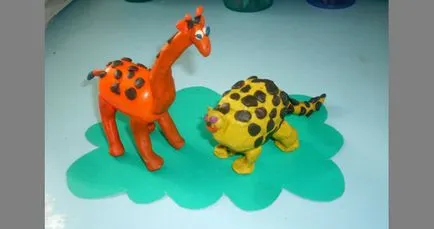 Articole din container din Kinder-surpriză, maternitate - sarcină, naștere, nutriție, educație