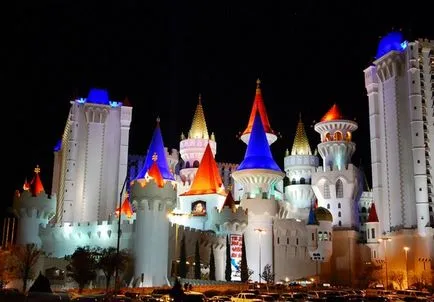Aproape 10 regi de clădiri moderne, sub forma unui castel