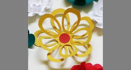 Artizanat pentru 8 martie flori de hartie, maternitate - sarcină, naștere, nutriție, educație (hârtie) Artizanat pentru 8 martie flori de hartie, maternitate - sarcină, naștere, nutriție, educație