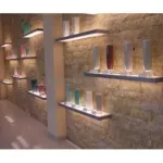 Rafturi pe balcon cu desenele sale specii de mâini (fotografii și video)