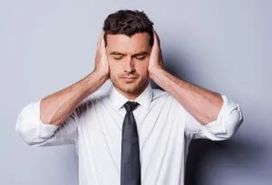 zgomot constant în urechea stângă, cauzele posibile și metode de tratament (cauza) zgomot constant în urechea stângă, posibilele cauze și tratamente