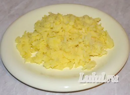 Salata festiv „granat brățară“ cu pui și nuci cu un pas cu pas fotografii rețetă