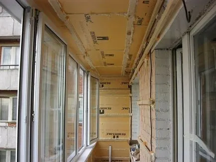 balcoane buna izolare cu mâinile lor