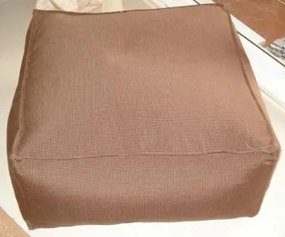 Otomană cu propriile sale mâini (otomana) Otomană cu propriile sale mâini