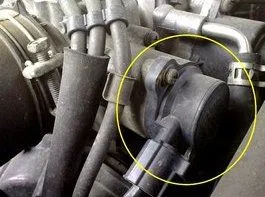 Reglarea clapetei de accelerație (decis) - 1 răspuns (amortizor) Reglarea clapetei de accelerație (decis) - 1 răspuns