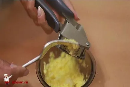 Salata Caesar cu pui - reteta sos pentru salata