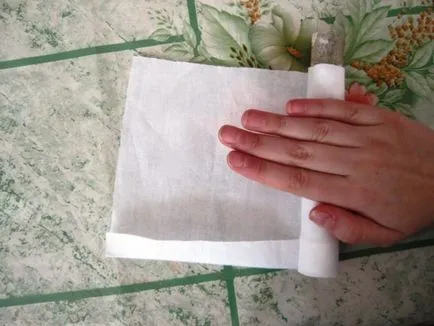 Rusă stolbushka papusa populară cu mâinile lor dintr-o țesătură (popular) Rusă stolbushka papusa populară cu mâinile lor dintr-o țesătură