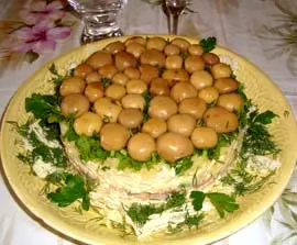 Salata de pui si ciuperci murate (pui) Salata de pui cu ciuperci marinate
