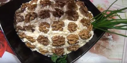Salata de pui cu ananas și simplu syrom- și rețete delicioase