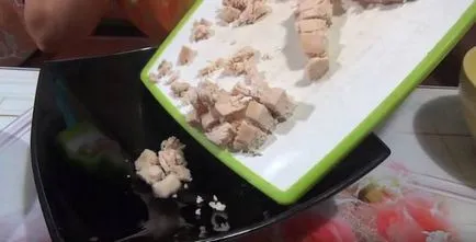 Salata de pui cu ananas și simplu syrom- și rețete delicioase
