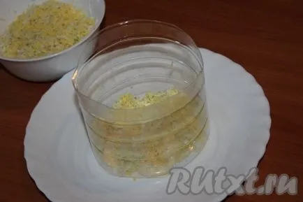 Salata cu ficat de pui si castraveti murati - reteta cu fotografii