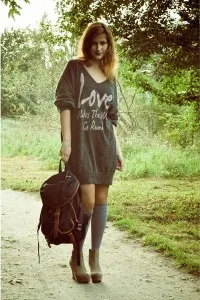 Din ceea ce sa poarte femeile la modă rucsac pe o notă, arta de a fi o femeie (ce să poarte un rucsac) Din ceea ce sa poarte femeile la modă rucsac pe o notă, arta de a fi femeie