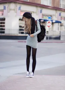 Din ceea ce sa poarte femeile la modă rucsac pe o notă, arta de a fi o femeie (notă) Din ceea ce sa poarte femeile la modă rucsac pe o notă, arta de a fi femeie