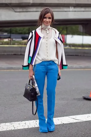 Din ceea ce sa poarte pantaloni albastru femei de 30 de imagini foto de moda
