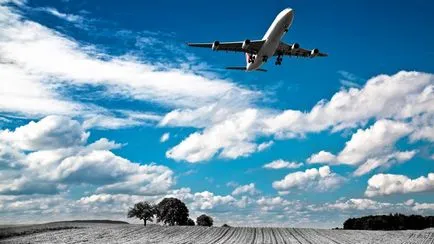 Avionul în fotografie cer