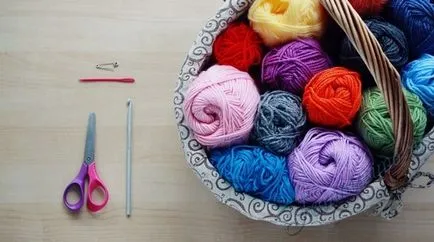 pălării Crochet pentru nou-născuți - scheme, clasa de master și un tutorial video (wizard) pălării Crochet pentru nou-născuți - scheme, clasa de master și o lecție video de