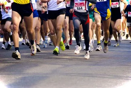Noi preda norma de 2 km pe termen - tehnica de execuție corectă (dreapta) Noi preda norma de 2 km pe termen - tehnica corectă de performanță