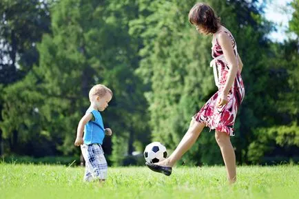 Sons fără tată - aceasta va afecta viața lor mai târziu (divorț) Sons fără tată - aceasta va afecta viața lor mai târziu