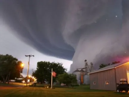 Tornado fenomen nerezolvate - mistere ale planetei Pământ - știri (zona de joasă presiune) Fenomenul Tornado nerezolvate - mistere ale planetei Pământ - Știri