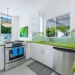 O combinație de combinații de culori verzi de interior în camere de design