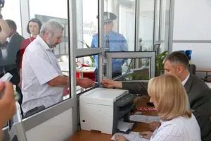 Scoaterea din valoarea registru al mașinii, ordinea de procedură, formularul de cerere și un eșantion de vânzare (anularea înregistrării vehiculului) Scoaterea din valoarea registru al mașinii, ordinea de procedură, o formă de aplicare a probei și vânzarea