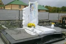 Costul monumentului de pe mormânt - de la RUB (mormânt) Costul monumentului de pe mormânt - de la RUR