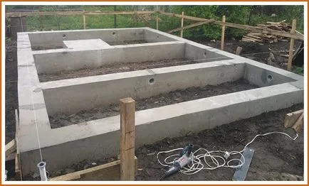 Construirea de baie cu mâinile sale arătând construcții treptată (sfaturi și trucuri) Construirea de baie cu mâinile sale arătând construcție pe etape