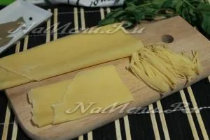 Supa cu tăiței de casă și reteta de pui cu pas pentru cele mai delicioase (cartofi) Supa cu tăiței de casă și reteta de pui pas pentru cel mai delicios