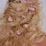 coafura nunta cu parul ei natural frumos, la modă (coafura) coafura nunta cu parul ei natural frumos, la modă