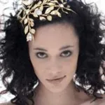 coafura nunta cu parul ei natural frumos, la modă (păr) coafura nunta cu parul ei natural frumos, la modă