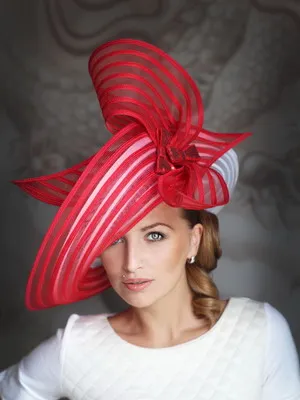 pălării de nuntă și fotografii de rochii de mireasa cu bonete de modele elegante (pălării) pălării de nuntă și fotografii de rochii de mireasa cu bonete de modele elegante