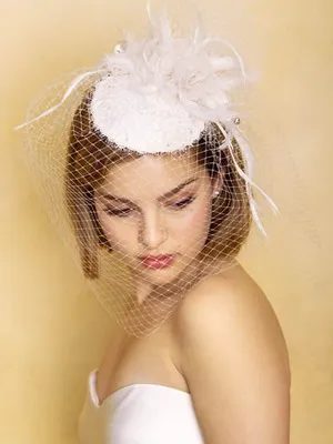 pălării de nuntă și fotografii de rochii de mireasa cu bonete de modele elegante (pălării) pălării de nuntă și fotografii de rochii de mireasa cu bonete de modele elegante