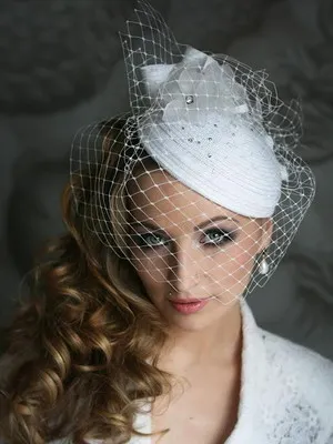 pălării de nuntă și fotografii de rochii de mireasa cu bonete de modele elegante (nunta) pălării de nuntă și fotografii de rochii de mireasa cu bonete de modele elegante