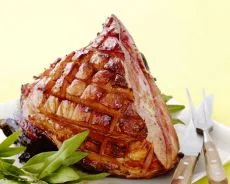 Ham în cuptor