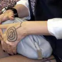 Tina Kandelaki - tatuaje sunt sensul secrete (sens) Tina Kandelaki - tatuaje sunt sensul secrete