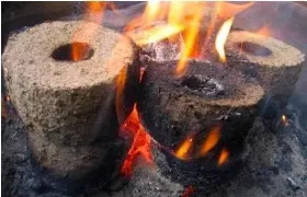 Brichete din rumegus cu propriile sale mâini, producția de brichete, presa improvizat pentru rumegus (pelete) Brichete din rumegus cu propriile sale mâini, producția de brichete, presa improvizat pentru rumegus