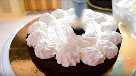 Tort „plăcintă Whoopie» (plăcintă cu vânturi) cu smântână și smântână - o explozie de gust, pregătirea gustoase și (vânturi) Tort „plăcintă Whoopie» (plăcintă cu vânturi) cu smântână și smântână - o explozie de gust, pregătirea gustoase și