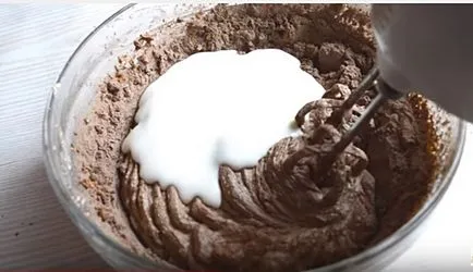 Tort „plăcintă Whoopie» (plăcintă cu vânturi) cu smântână și smântână - o explozie de gust, pregătirea gustoase și (smântână) Tort „plăcintă Whoopie» (plăcintă cu vânturi) cu smântână și smântână - o explozie de gust, pregătirea gustoase și