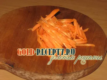 Cartofi copti cu pui în multivarka