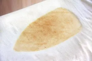 Îndepărtarea de tipuri de pete galbene, sudoare, alb, vechi, din fier