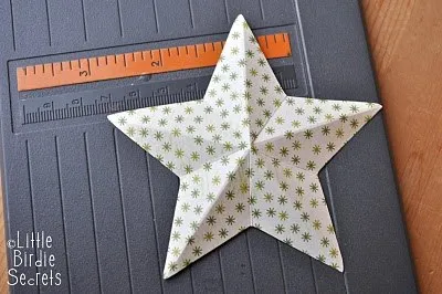 Cadou Ornament cu mâinile - arcuri, flori, panglici (în imagini) Cadou Ornament cu mâini - arcuri, flori, panglici